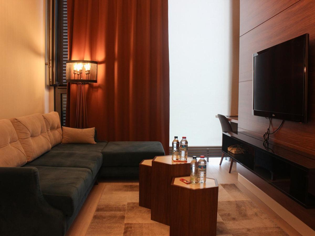 Apartment Basket & Suites
